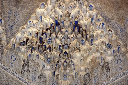 12 sala de los mocarabes en la Alhambra.jpg