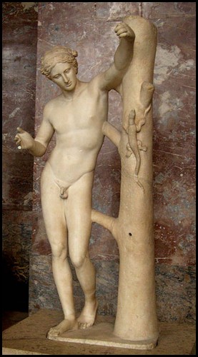 58. Apolo sauroctono_Louvre de Praxiteles.jpg