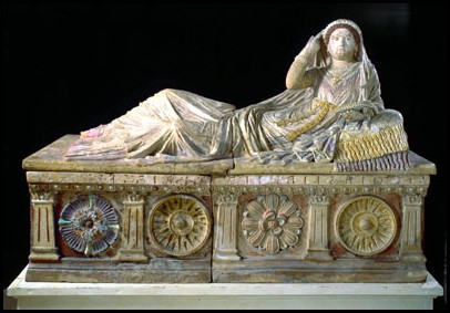3. sarcofago dama yacente.jpg