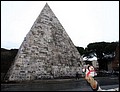 6. piramide de cayo cestio.jpg